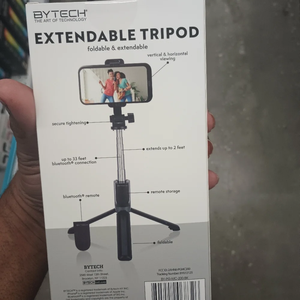 Extendable Tripod with Bluetooth Remote - Black